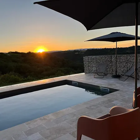 Bed & Breakfast Domaine De Galaure 3*